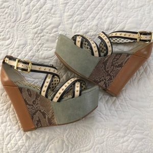 Jessica Simpson Wedges